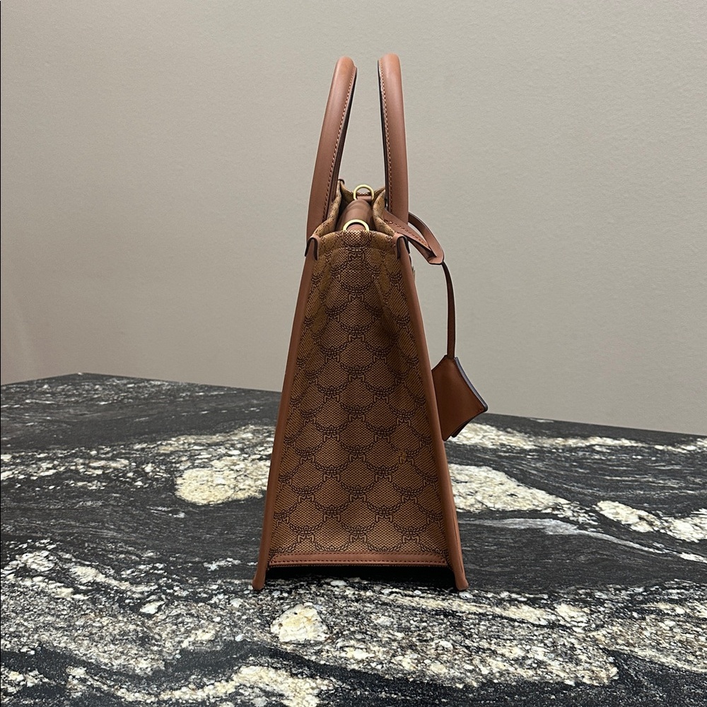 NWT MCM Medium Himmel Lauretos Tote - with COA - Picture 9 of 16